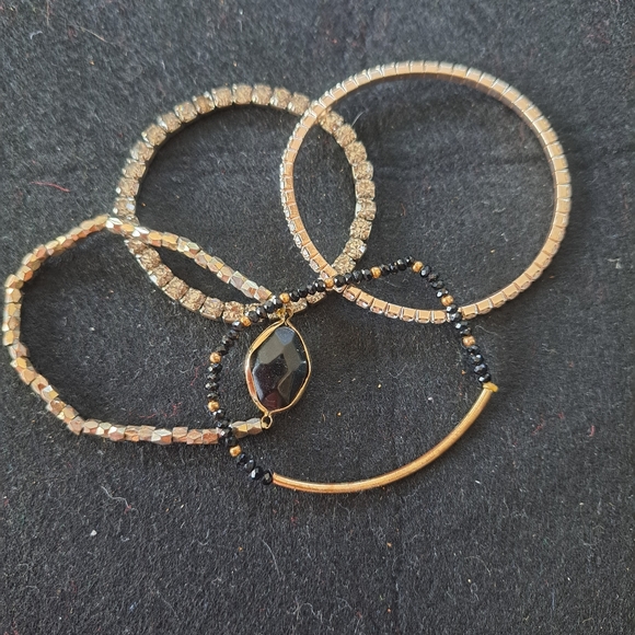 Bracelet bundle - Picture 3 of 7